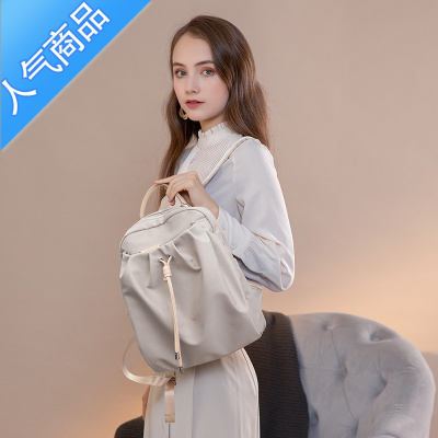 封后时尚牛津布双肩包女2022新款轻便防水休闲大容量褶皱抽绳洋气背包