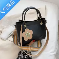 封后小众设计感大容量托特包女2021新款潮夏季通勤大包百搭斜挎包