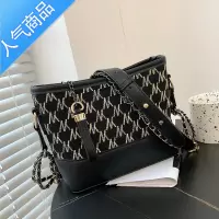 封后小包包女2021新款时尚夏季感百搭2022小众质感水桶链条斜挎包