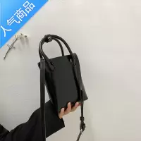 封后夏季质感小包包女2022新款潮时尚小众设计复古手提单肩斜挎水桶包手提包