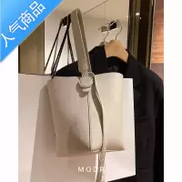 封后 小众设计休闲水桶包女包2022新款简约托特包单肩斜挎包手提包