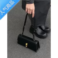 封后腋下法棍包包女2022新款潮感质感小众今年流行单肩斜挎包