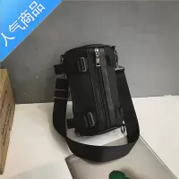封后休闲潮牌男士斜挎包运动单肩包ins日系网红女嘻哈蹦迪迷你小圆包