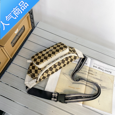 封后斜挎包潮牌男士休闲胸包大容量格子ins潮腰包小挎包女日系单肩包单肩包男