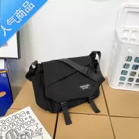 封后男士斜挎包机能日系风工装邮差包休闲ins大容量学生潮牌单肩包女
