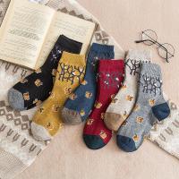 秋冬季羊毛袜子女中筒袜冬天加厚款保暖韩国日系可爱学生圣诞长袜