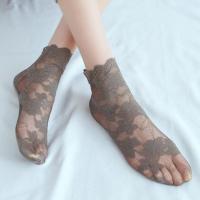蕾丝袜子女花边中筒袜日系棉底水晶袜女短袜薄款水晶丝袜透明网纱