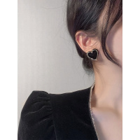 个性设计感爱心耳环女韩国气质网红耳饰2021年新款潮复古港风耳钉