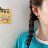 珍珠小熊耳环女2020年新款潮气质网红简约耳钉2021可爱小巧耳饰品