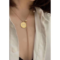 职业阿玛施特新款英文字母圆牌吊坠项链锁骨链情侣配饰品毛衣链女