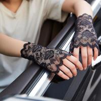 夏季女士防晒蕾丝手套短款女薄开车防透气防滑韩版清新时尚蕾丝半指薄手套女短款弹力半截手套开车防晒遮疤痕露指水兵舞手套