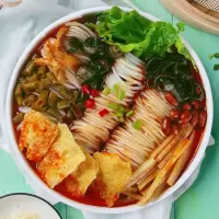 广西柳州特产螺狮粉300克*3/5袋酸辣粉螺丝粉螺蛳粉批发袋装整箱非火鸡面