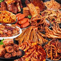 麻辣零食大礼包便宜一整箱猪饲料好吃的休闲零食荤素搭配卤味批发