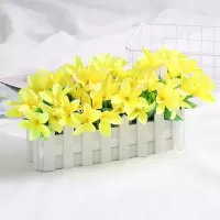 30CM多头百合黄 假花盆栽摆件栅栏花盆仿真花套装客厅节日摆设室内装饰品塑料花艺