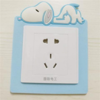 2个直接卡扣免粘贴卡通软胶夜光开关贴86型开关插座装饰套 浅蓝色努比