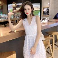 尤柯鸟(yoekbird) 新春优惠时尚韩潮 蝴蝶结V领吊带裙女夏法式超仙收腰钉珠网纱气质连衣裙