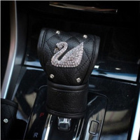 汽车内饰用品装饰镶钻天鹅皇冠排挡套手刹套安全带护肩套档位套装 天鹅款 头枕一个