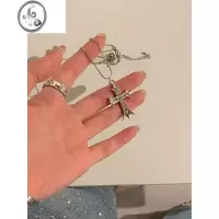 JiMi复古甜酷辣妹爱心十字项链女轻奢小众颈链choker设计感高级锁骨链