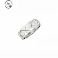 JiMi欧美个性网红复古格子戒指女冷淡风波浪边钛钢简约高级不褪色情侣