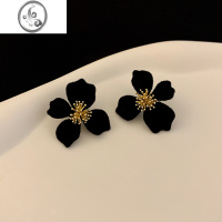 JiMi法式轻奢高级感气质黑色不规则花朵耳钉女秋冬独特耳饰2023新款