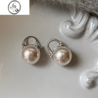 JiMi施家正圆强光大灯泡水桶款设计珍珠耳环女小众高级感法式耳扣耳饰