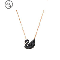 JiMi黑天鹅项链女轻奢小众2023年新款玫瑰金锁骨链情人节生日礼物