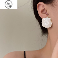 JiMiINS冷淡风不规则设计感个性滴釉白色耳环女夏复古港风气质大耳钉