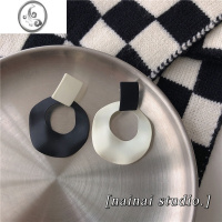JiMi黑白撞色耳钉~ins冷淡风气质不对称耳环女百搭圆形复古耳饰潮耳夹