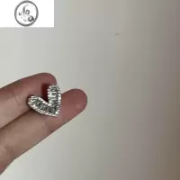 JiMi[楼哈哈]气质耳骨夹无耳洞女冷淡风简约爱心锆石独特耳夹闪钻耳环