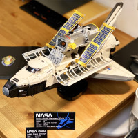 积木NASA发现号模型哈勃望远镜美国宇航局太空飞船拼装玩具男