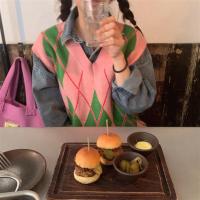 超模 菱格撞色针织马甲上衣宽松韩版粉色网红毛衣背心