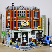 兼容樂高城市转角咖啡巴黎餐厅广场灯光街景拼装成人积木模型 转角维修店