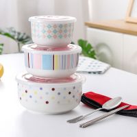 陶瓷保鲜碗三件套微波炉饭盒带盖冰箱便当密封餐具宿舍大号泡面碗 三件套+餐具 [M款]