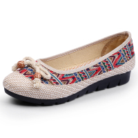 些久秋季老北京布鞋时尚夏季透气软底一脚蹬妈妈古风亚麻绣花鞋女单鞋