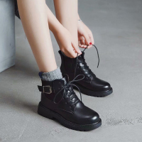 些久英伦风厚底马丁靴女2021年新款百搭潮ins冬季加绒瘦瘦靴子女短靴