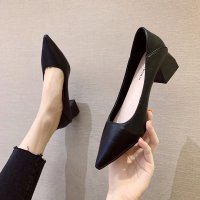 些久鞋子女2021新款职业百搭软皮工作鞋时尚尖头浅口中跟粗跟网红单鞋