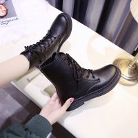 些久帅气马丁靴女2021新款英伦风ins火百搭网红机车短靴秋冬单靴子