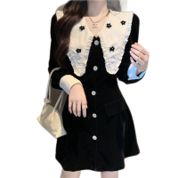 2022年春季法式复古连衣裙女赫本风花朵娃娃领气质长袖小黑短裙威珺