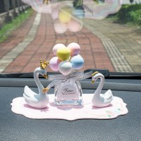 白天鹅车载摆件车内装饰品摆件汽车用品中控台装饰女可爱车上创意 白天鹅+（银葱）马卡龙气球瓶+粉垫