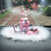 白天鹅车载摆件车内装饰品摆件汽车用品中控台装饰女可爱车上创意 粉天鹅+皇冠粉车+(粉格)粉白气球瓶+大