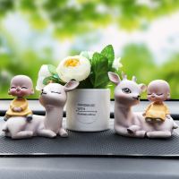 一路平安鹿汽车摆件创意可爱摇头小和尚车载中控台小车内饰品摆件