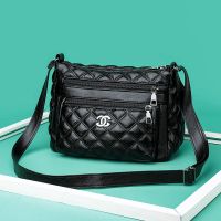 2021新款大容量斜挎包中老年女包百搭单肩妈妈包多层软皮质感