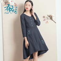 [特卖专区不退]新款布符长袖绣花V领刺绣荷叶摆连衣裙