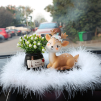 一路平安鹿汽车摆件车载创意网红可爱车内装饰品高档车饰用品大全 优雅+黑盆栽+小羽毛垫