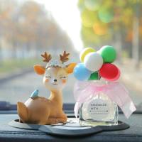 汽车摆件可爱女士一路平安鹿创意个红女车载香水车内饰品 静思+彩色香水瓶+山茶花垫