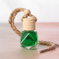 汽车挂件香水葫芦汽车葫芦挂件车载香薰车内装饰品后视镜装饰车挂 多边形款-绿色