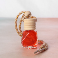 汽车挂件香水葫芦汽车葫芦挂件车载香薰车内装饰品后视镜装饰车挂 多边形款-红色