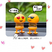 汽车摆件别克昂科威高档车载用品创意搞笑别克英朗GT内饰品小摆件 美女约吗[两个装]