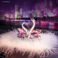 可爱白羽毛装饰车用香水毛垫汽车内饰 硅胶车内仪表台置物防滑垫 粉色带羽毛