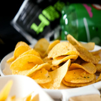 烧烤风味82g*1袋 网红咸蛋黄滚蛋薯片风味膨化休闲零食整箱